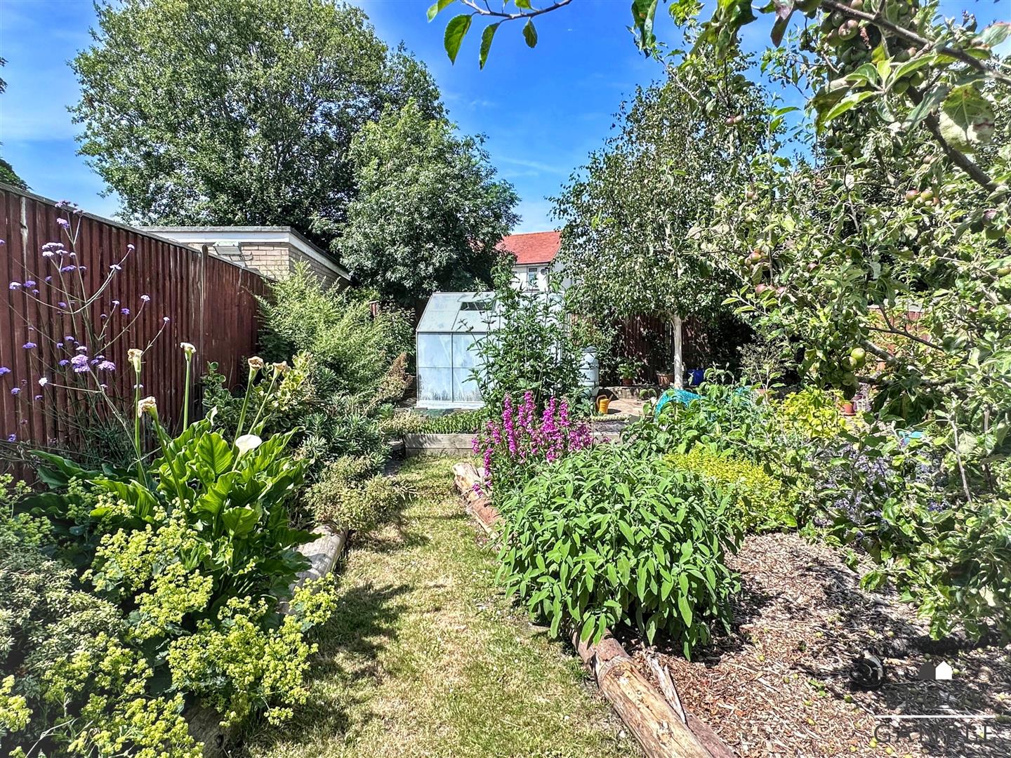 4 Bedroom House - Semi-Detached. Central Avenue in Eastbourne, East Sussex 31